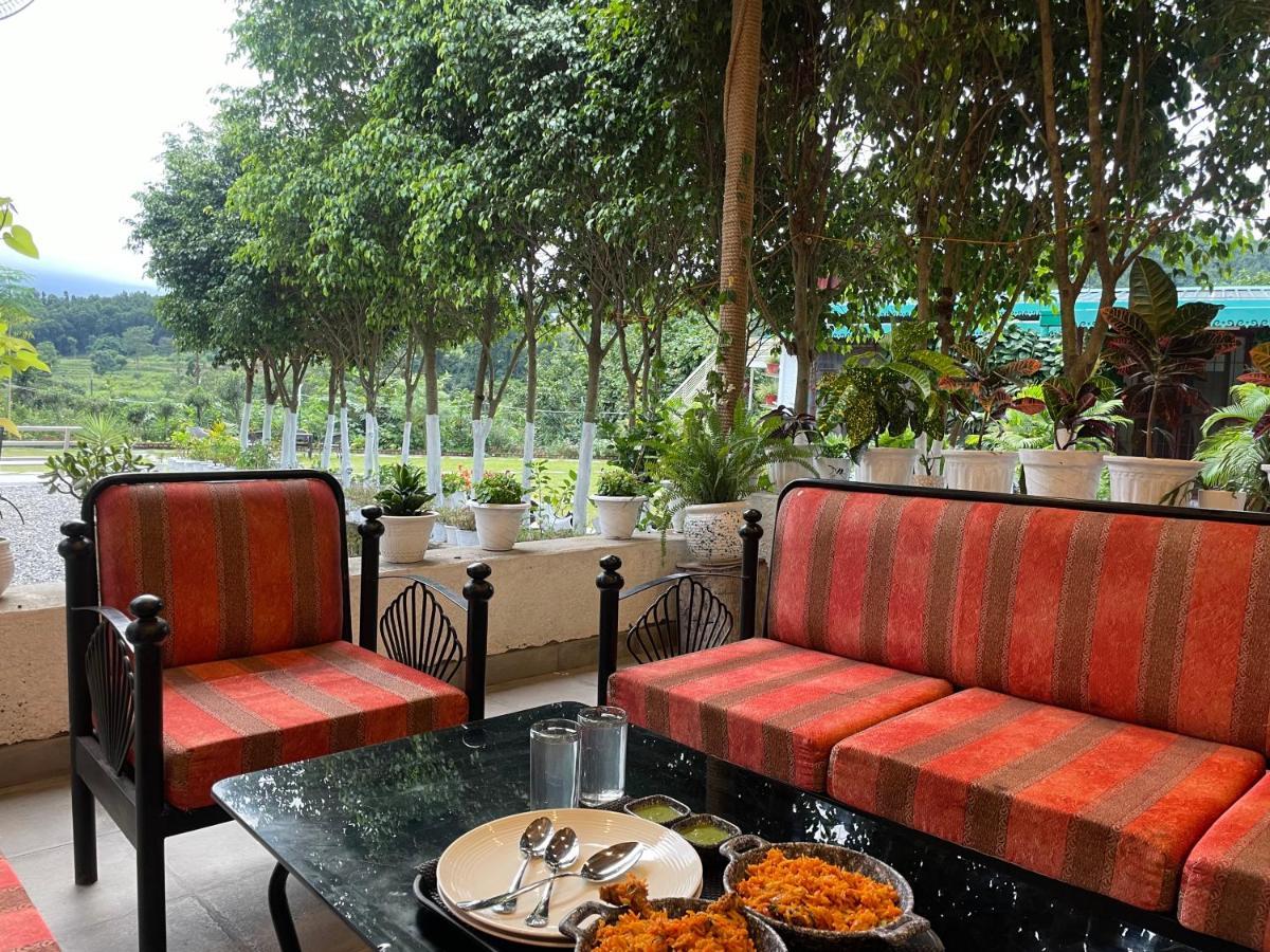 Saraiville- Luxury Riverside Cottages 德拉敦 外观 照片