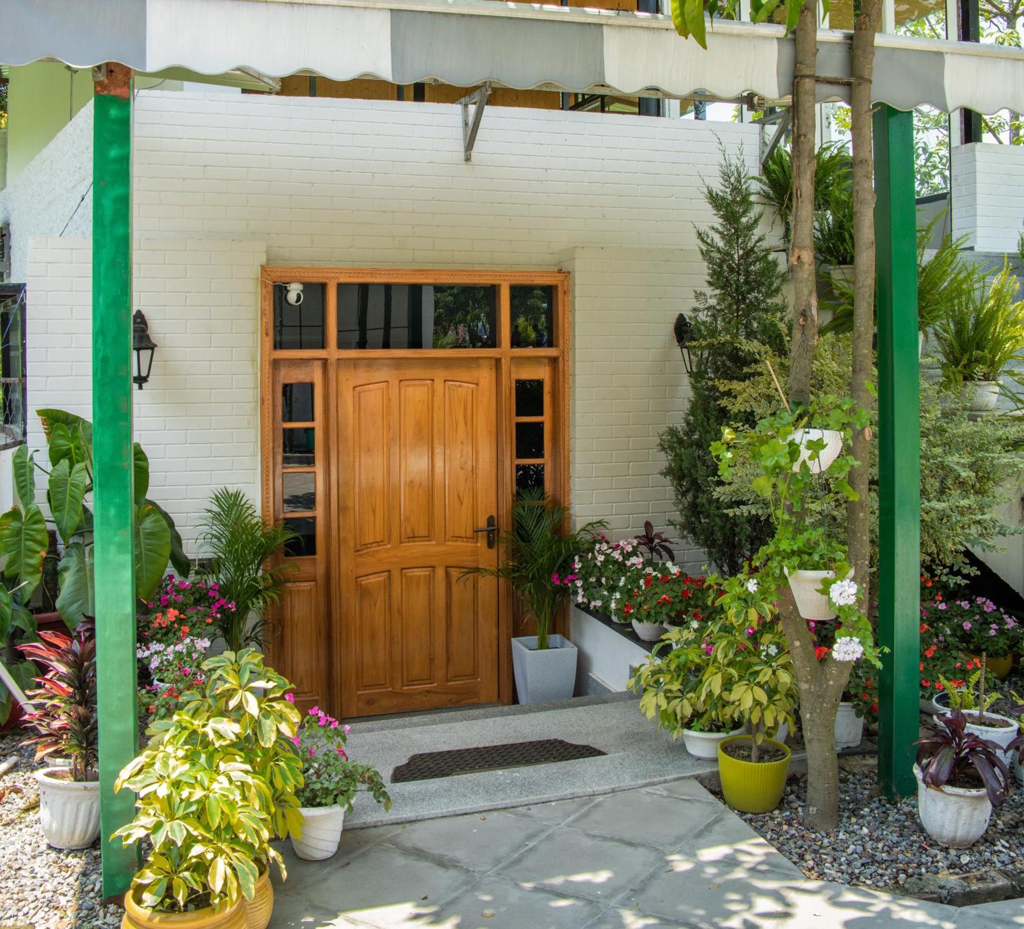Saraiville- Luxury Riverside Cottages 德拉敦 外观 照片